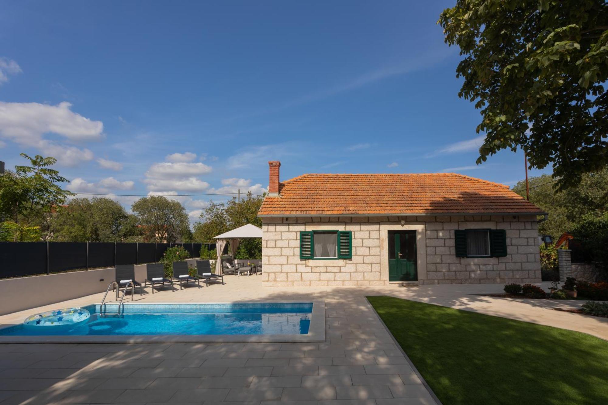 Experience Village Life - Jokini Dvori With Private Pool Pakovo Selo Eksteriør billede